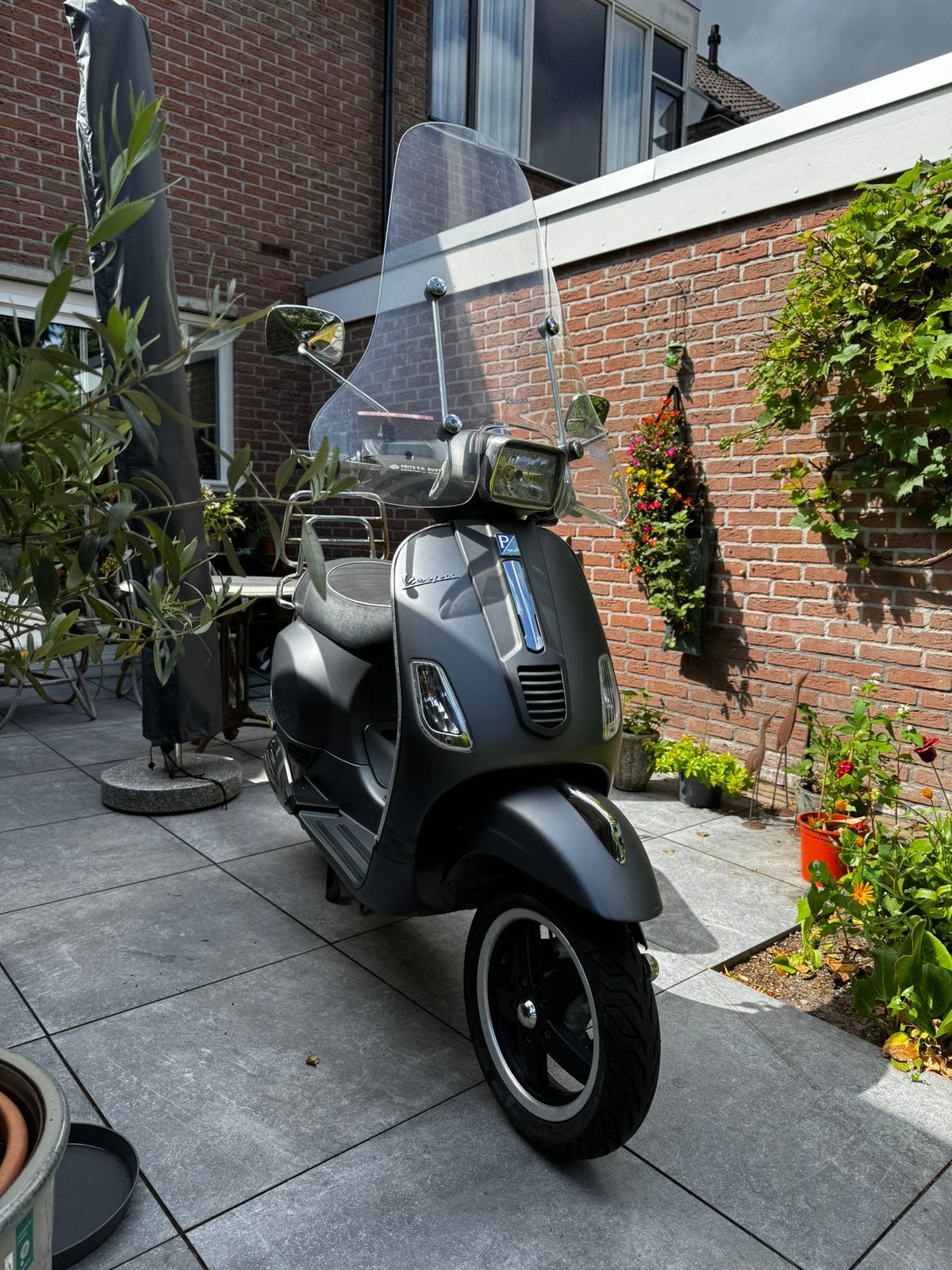 Vespa S 4T Snorfiets | Matgrijs | Incl. helm + 2 sloten, Ophalen, Gebruikt, Piaggio, Vespa LX
