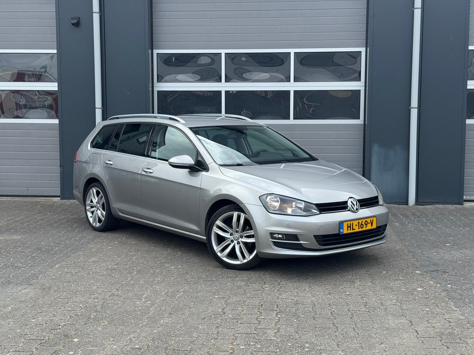 Volkswagen Golf Variant 1.6 TDI Highline, Zwart, 4 cilinders, 700 kg, Origineel Nederlands