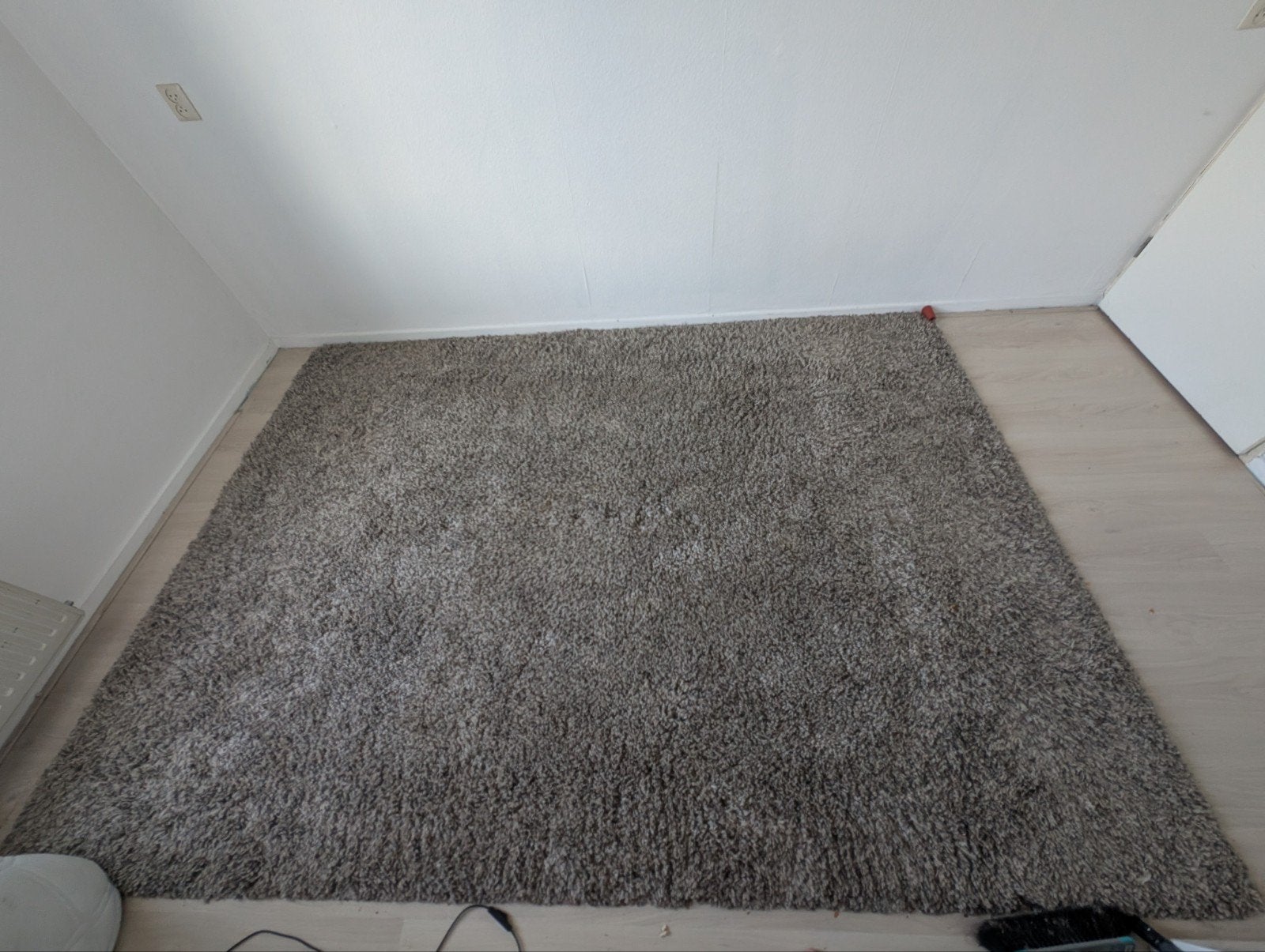 Mooi grijs/taupe hoogpolig vloerkleed – 280 x 200 cm (Rook-, Ophalen, 200 cm of meer, Zo goed als nieuw, 200 cm of meer