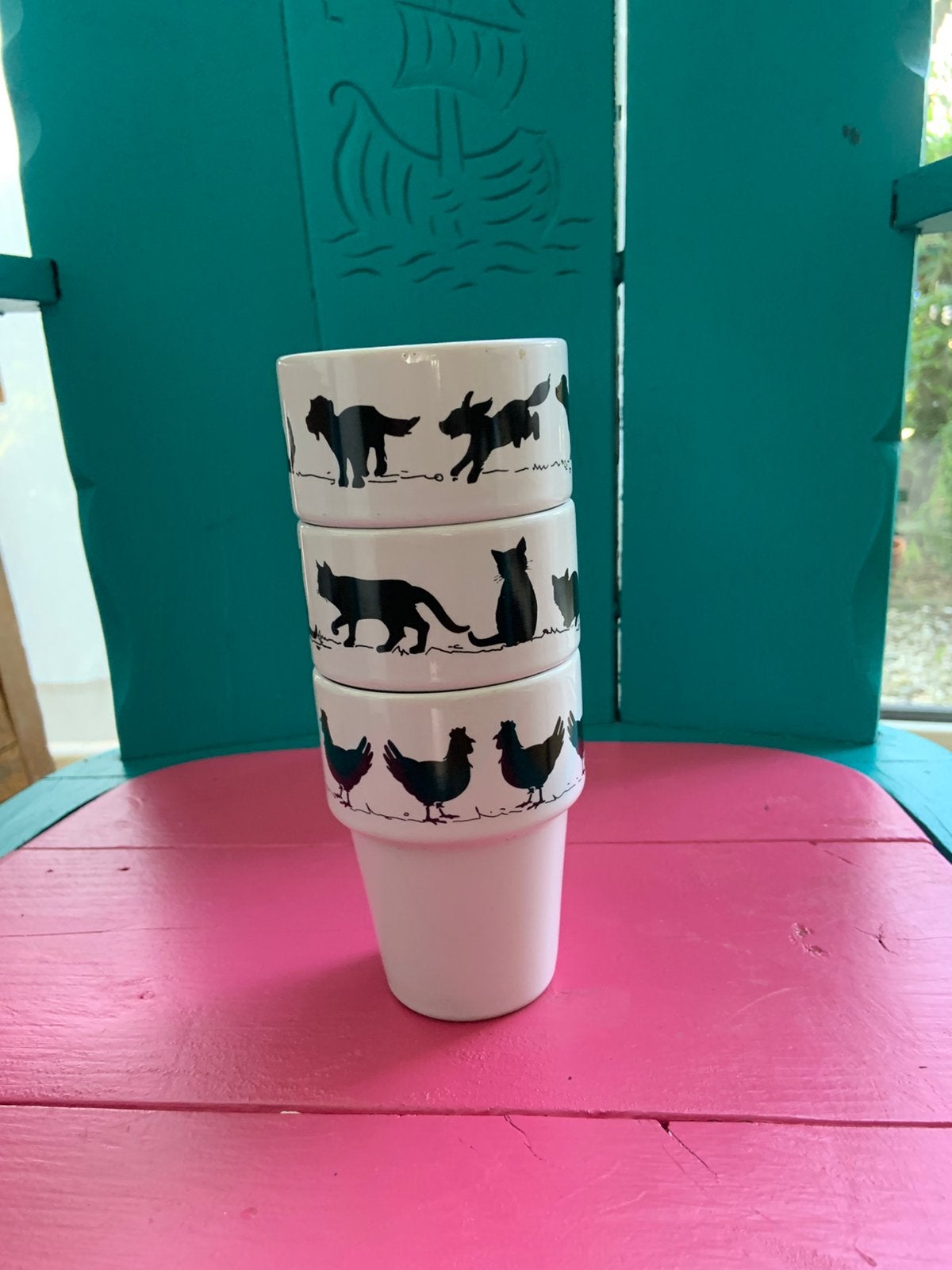 Stapelbare beker honden katten kippen silhouet afbeelding, Ophalen of Verzenden, Zo goed als nieuw, Overige stijlen, Kop(pen) en/of Schotel(s)