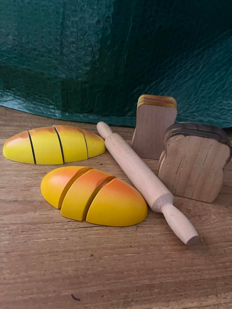 Houten broodjes en deegroller, Kinderen en Baby's, Speelgoed | Houten speelgoed, Ophalen of Verzenden, Zo goed als nieuw, Overige typen