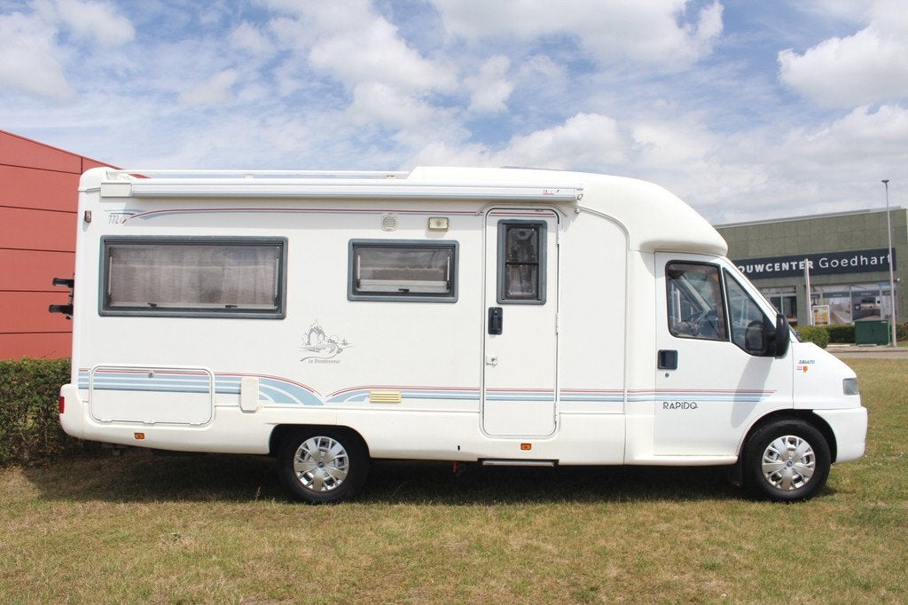 Rapido Le Randonneur 772F 2.8 id TD 122 PK, frans bed., Caravans en Kamperen, Campers, 6 tot 7 meter, Bedrijf, Tot en met 3, Rapido