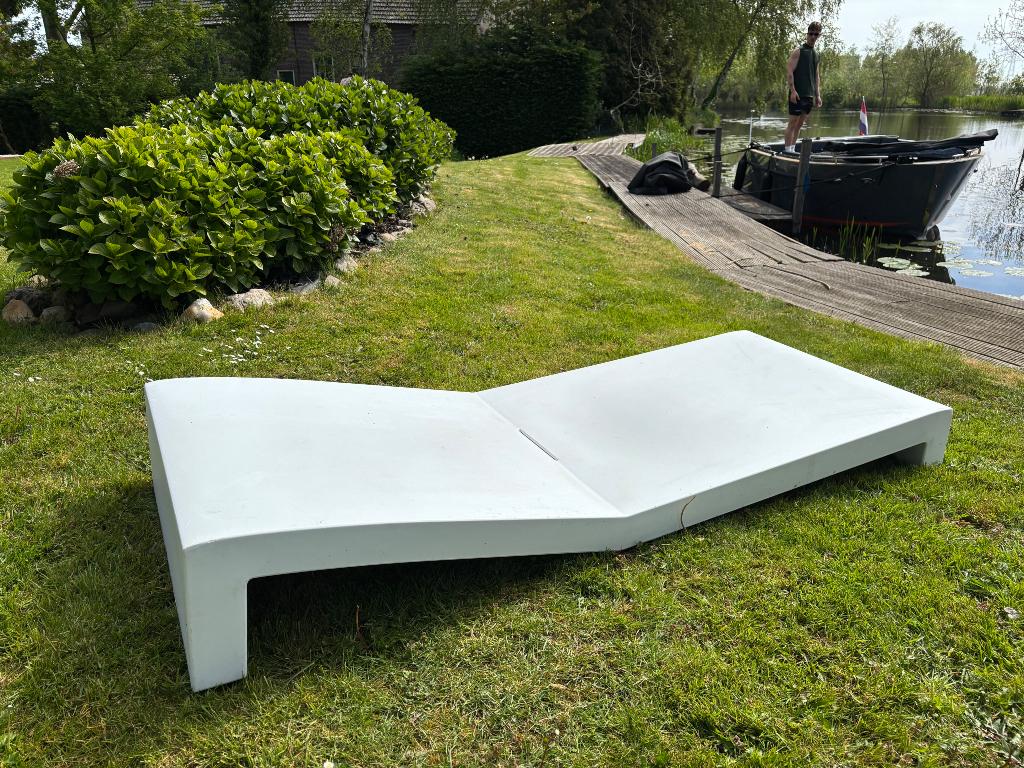 2 Ligbedden Vondom Jut Tombona, Ophalen, Gebruikt, Kunststof
