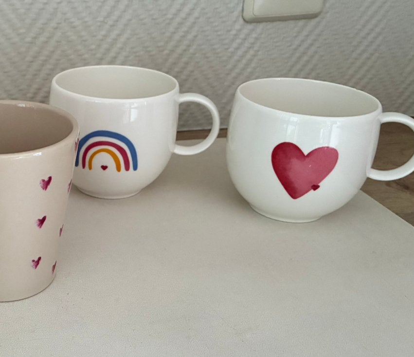 2 x villeroy and boch mok, hartje en regenboog, Ophalen, Zo goed als nieuw, Overige stijlen, Kop(pen) en/of Schotel(s)