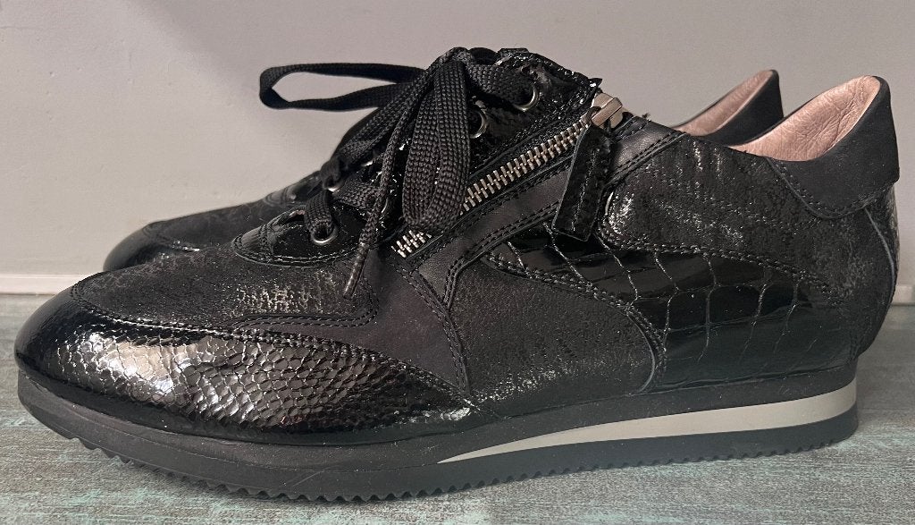 DL Sport. Leren sneakers. Mt 44. Nieuw!!!, Kleding | Dames, Zwart, Nieuw, Ophalen of Verzenden, Sneakers of Gympen