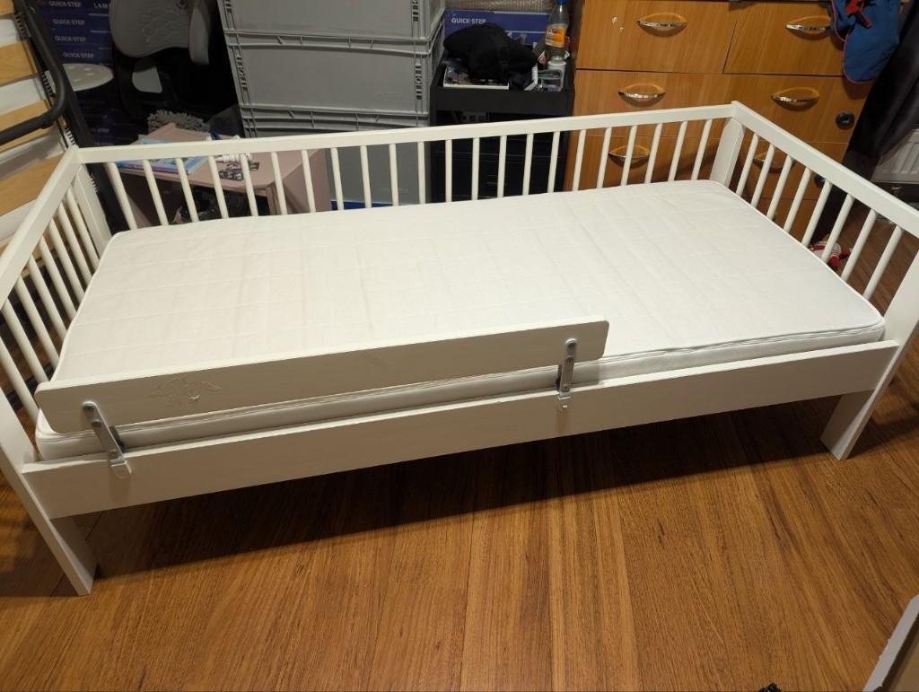 Ikea kinderbed 160x70 met matras, Kinderen en Baby's, Kinderkamer | Bedden, Ophalen, Gebruikt, 70 tot 85 cm, 140 tot 160 cm