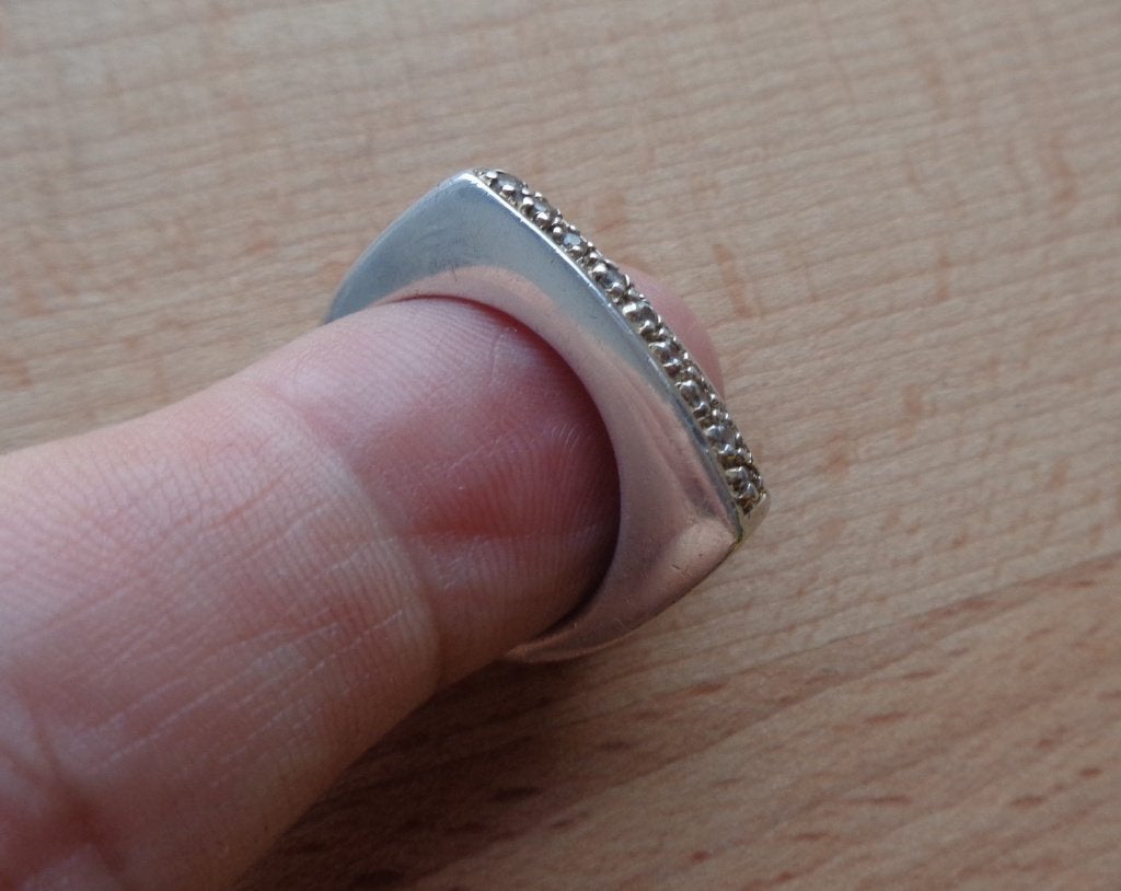 zilveren design ring aparte vorm met steentjes [1019], Verzenden, Zo goed als nieuw, 17 tot 18, Dame