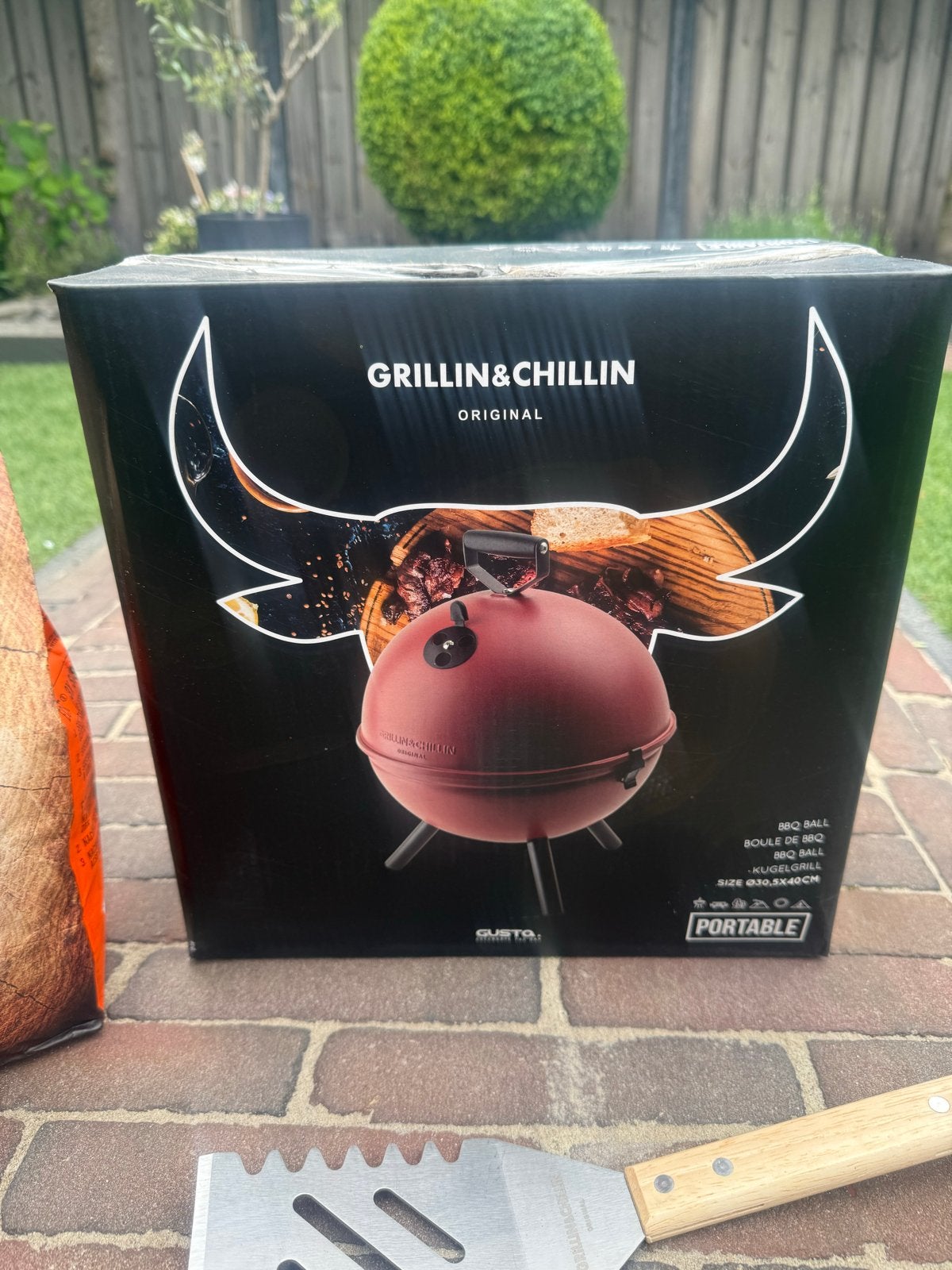 Grillin&Chillin BBQ Bal Rood - Draagbare Kogelgrill Set, Ophalen of Verzenden, Nieuw
