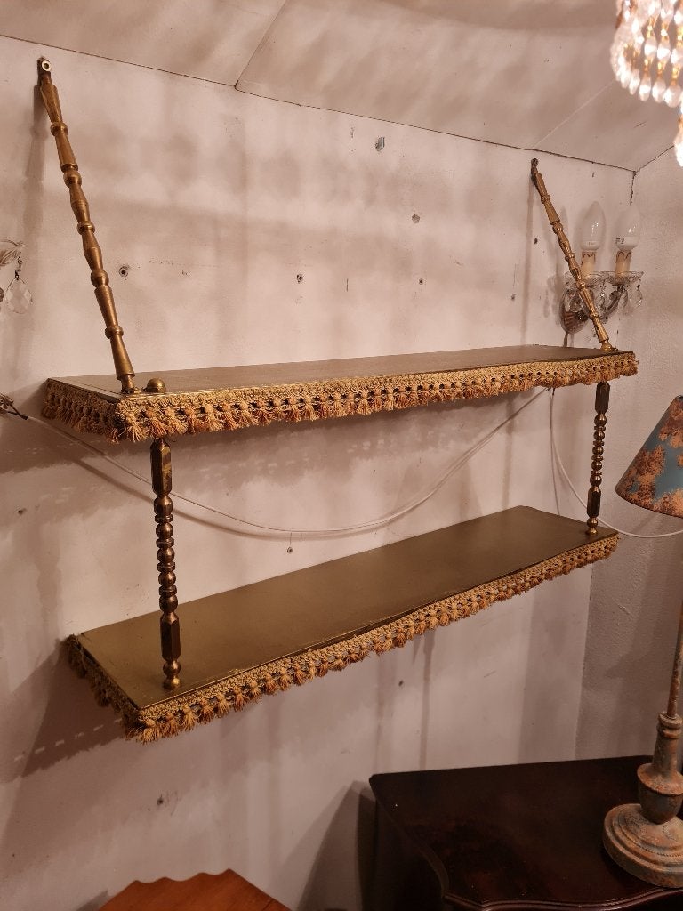 Vintage barokke houten boekenplank koperen steunen, Heikant 21 Kaatsheuvel, Belle Vieille Brocante, Ophalen of Verzenden, Zo goed als nieuw