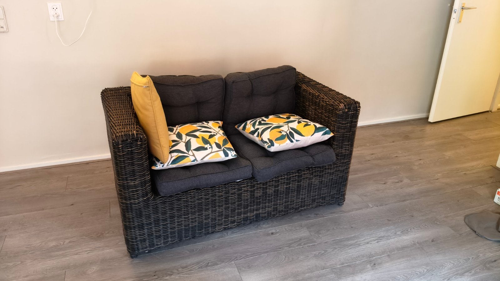 Leuke tuinbank 130x75 cm, weerbestendig, Ophalen