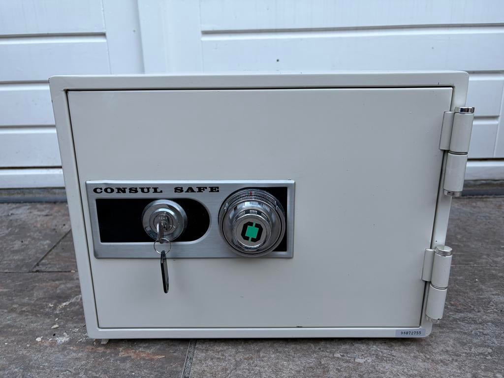 Goede inbraakwerende en brandwerende Consul Safe kluis, Huis en Inrichting, Brandblussers en Brandkasten, Ophalen, Zo goed als nieuw