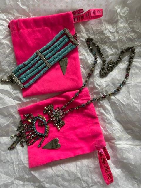 Otazu bling bling: armband en halsketting, Overige materialen, Met strass, Ophalen of Verzenden, Zo goed als nieuw