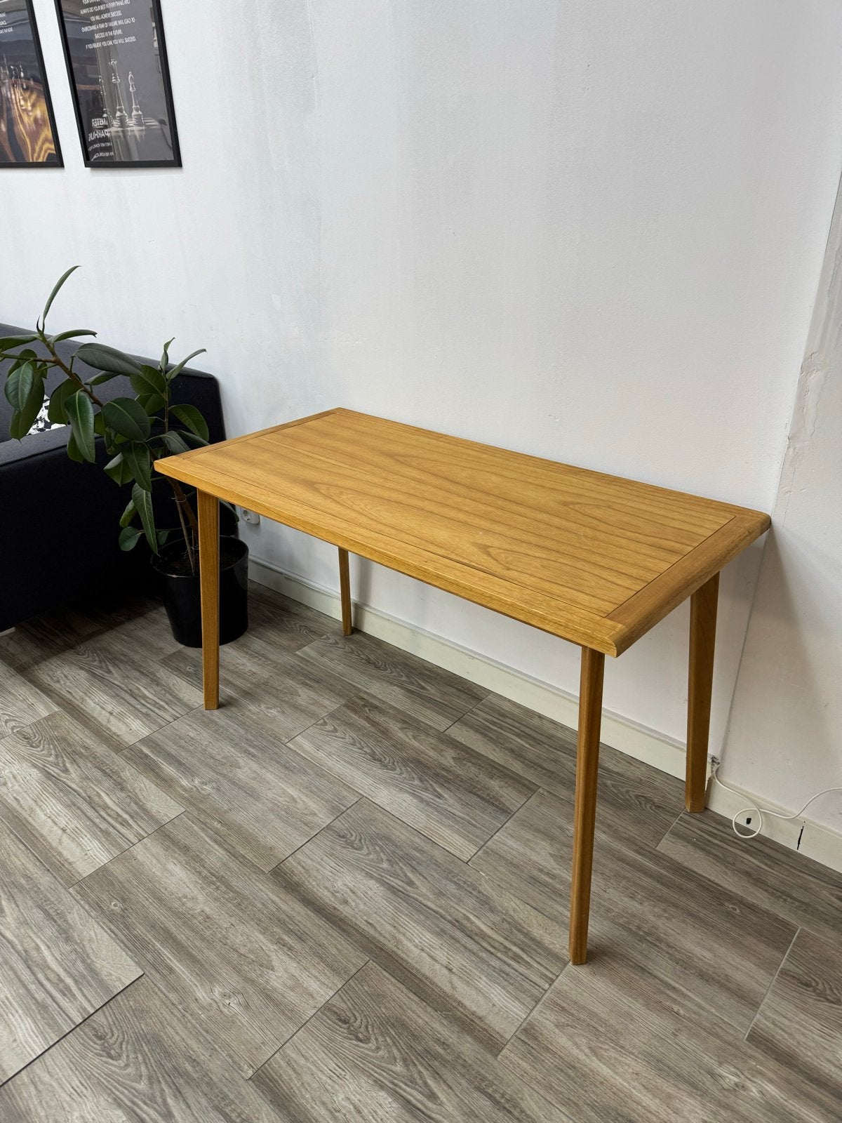 Houten bijzettafel / sidetable - Scandinavisch design, Huis en Inrichting, Ophalen, Gebruikt, 100 tot 150 cm, Tot twee personen