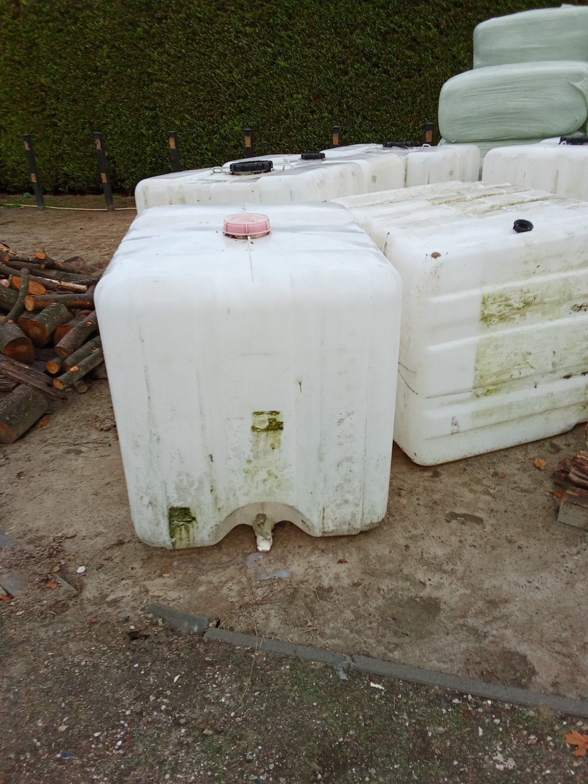 vloeistof tanks, 150 liter of meer, Ophalen