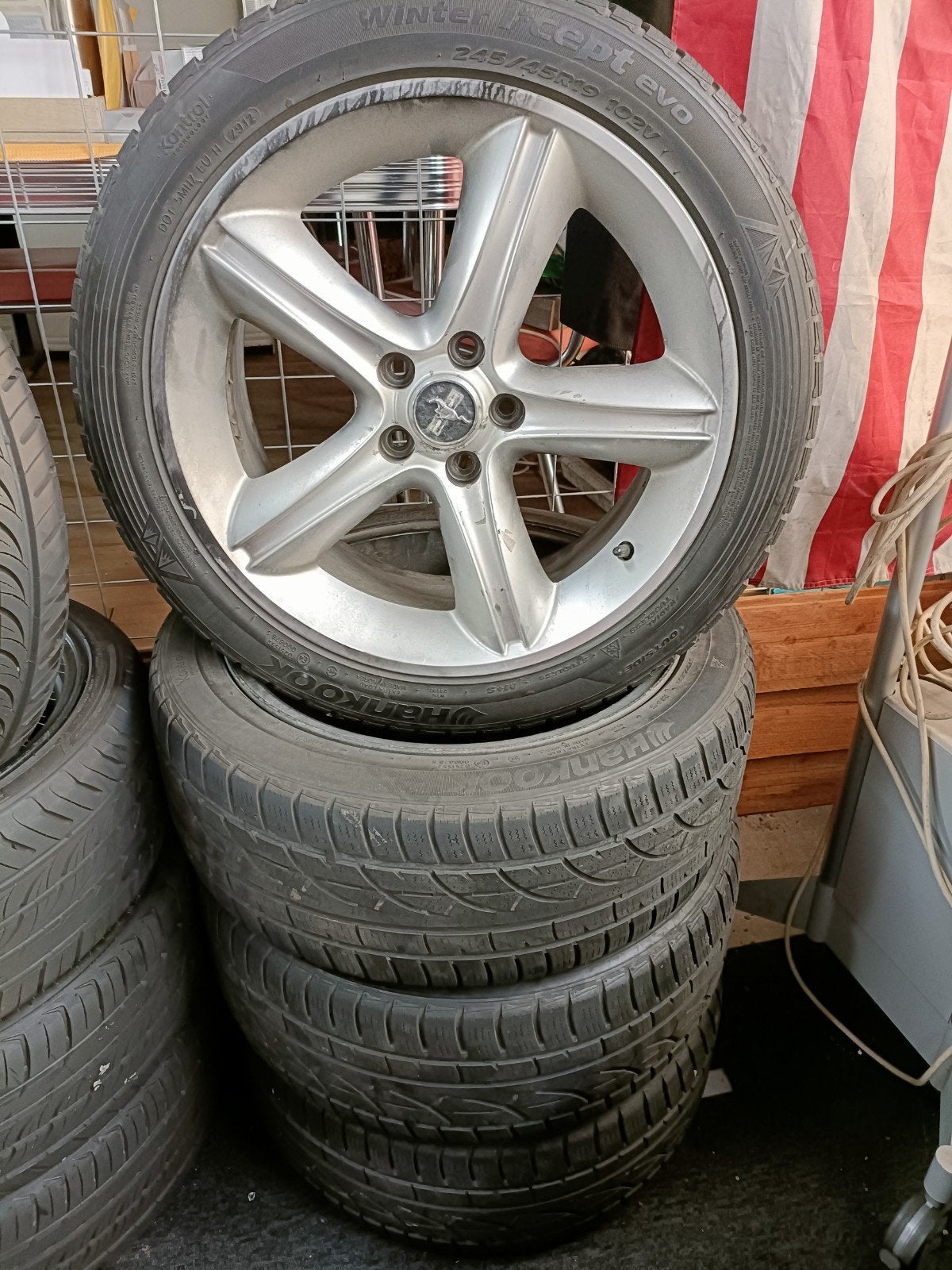 ford Mustang 19" velgen met winterbanden, Auto-onderdelen, Banden en Velgen, Winterbanden, Personenwagen, Ophalen