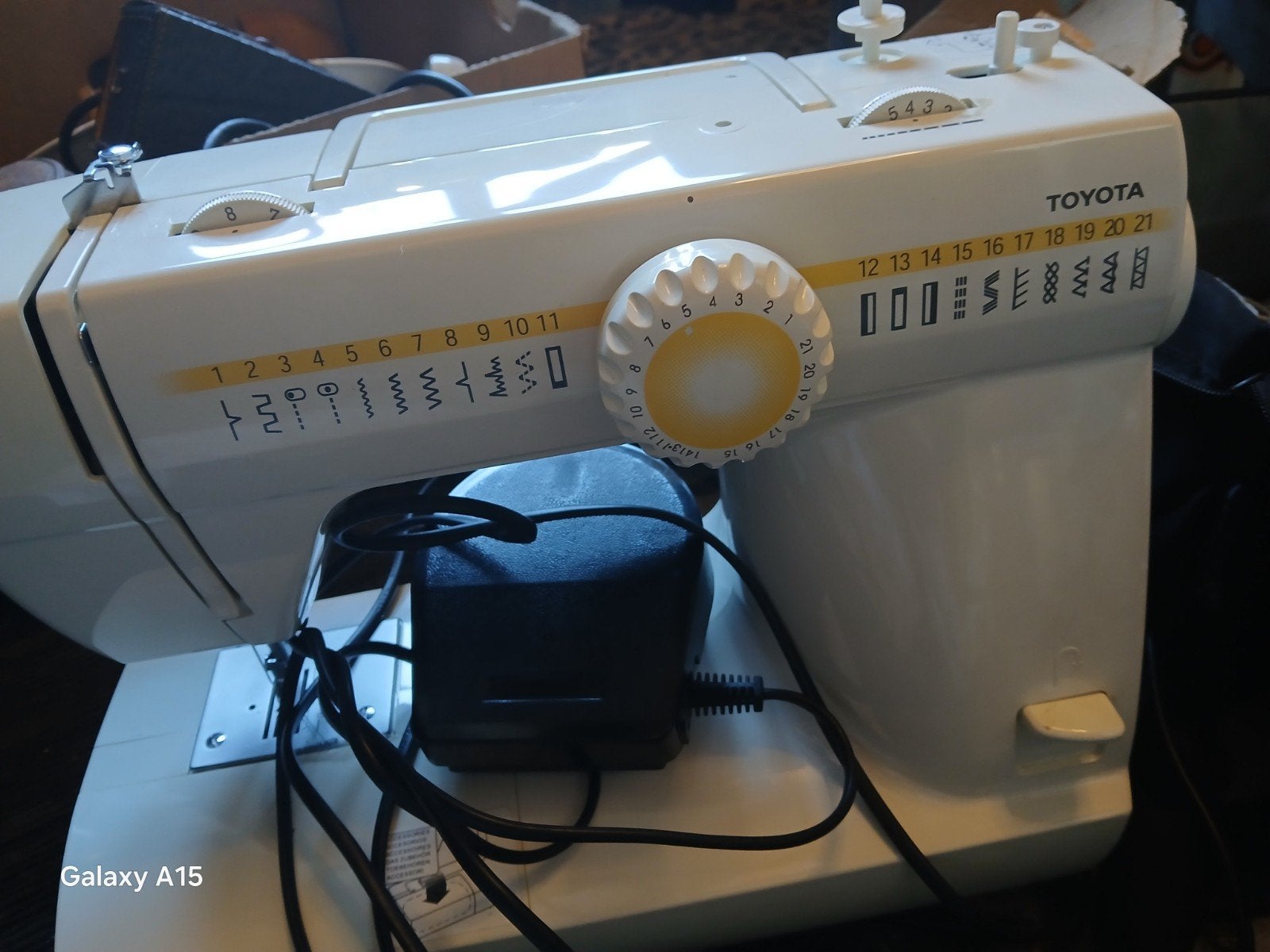 Toyota Naaimachine CU27 RS2000 - Zo goed als nieuw, Ophalen, Zo goed als nieuw, Naaimachine, Overige merken