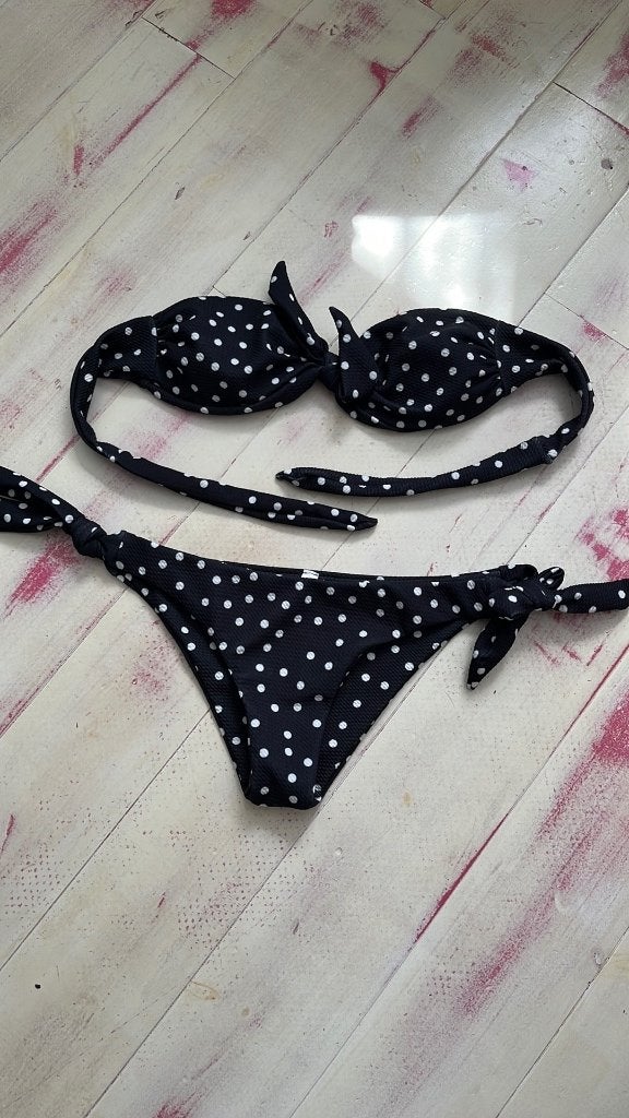 Bikini maat 38 -40 maat L met B cup zgan, Kleding | Dames, Badmode en Zwemkleding, Ophalen of Verzenden, Zo goed als nieuw, Zwart