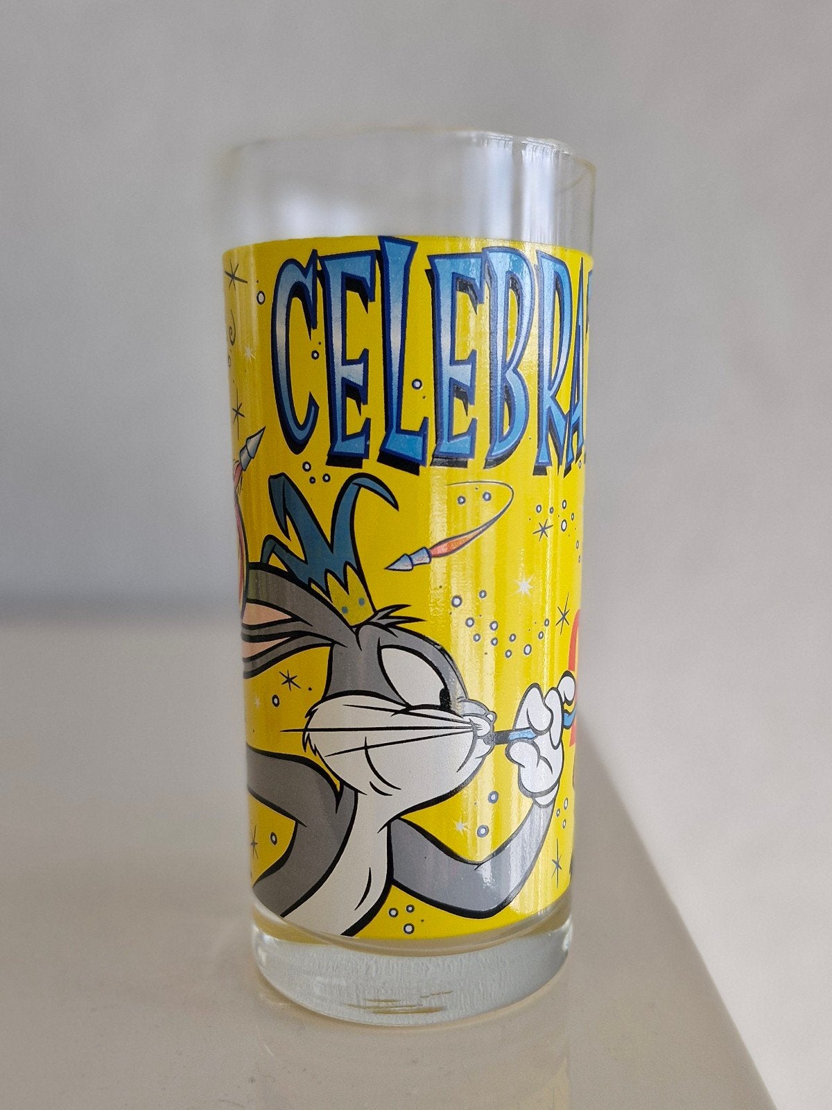 Looney Tunes Celebration 2000 glas  Bugs Bunny & Daffy Duck, Verzamelen, Ophalen of Verzenden, Overige figuren, Zo goed als nieuw