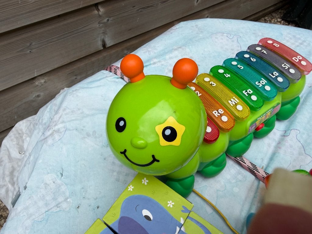 Vtech rups +tompet, Ophalen, Zo goed als nieuw, 6 maanden tot 2 jaar