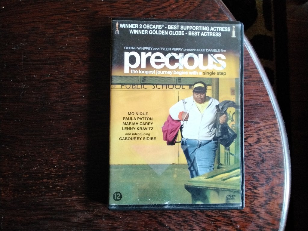 Precious, origineel, Engels, Nederlands, Ophalen of Verzenden, Zo goed als nieuw