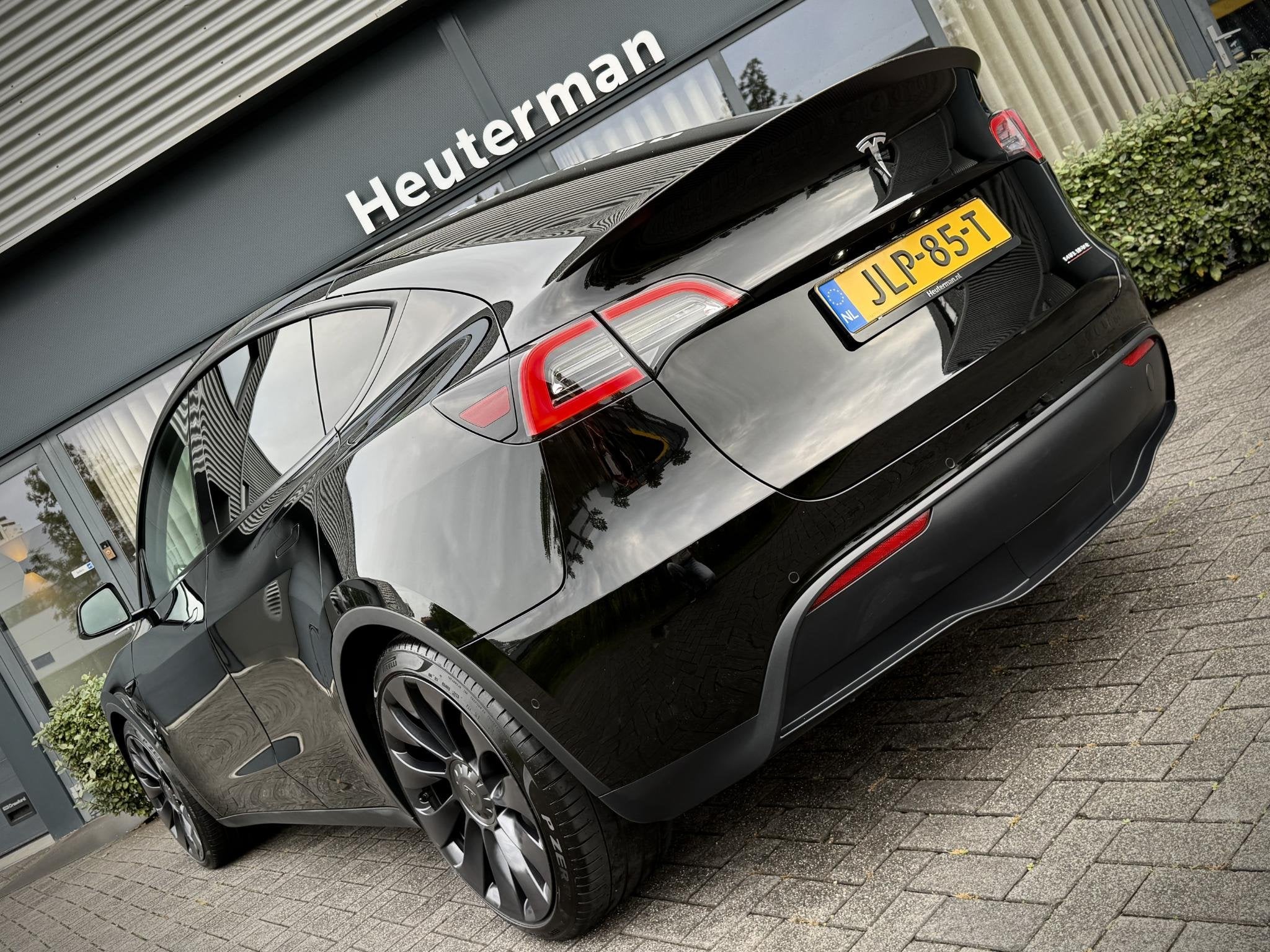 Foto 9 van Tesla Model Y Performance AWD/Pano/Autopilot