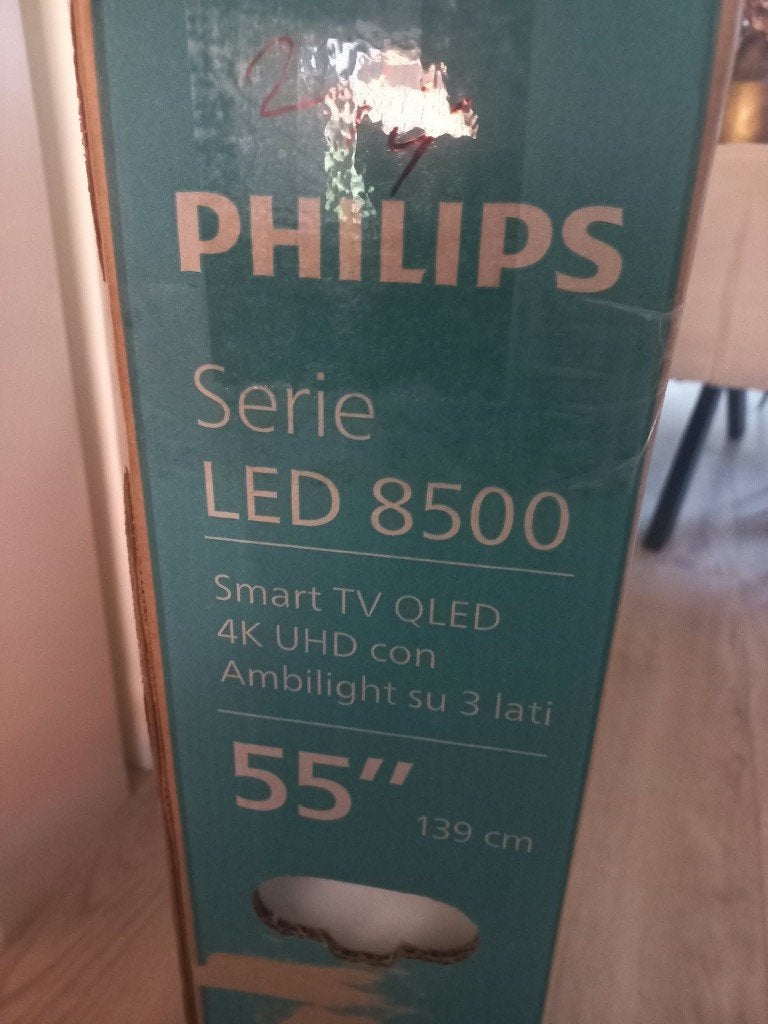 Philips 4k QLED Ambilight