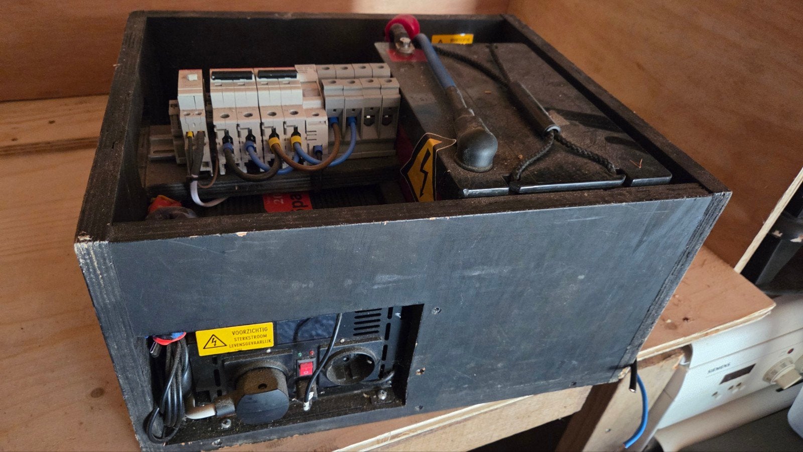 Complete Off-Grid Systeem met Omvormer en Accu, Ophalen of Verzenden, Gebruikt, Overige merken, Omvormer