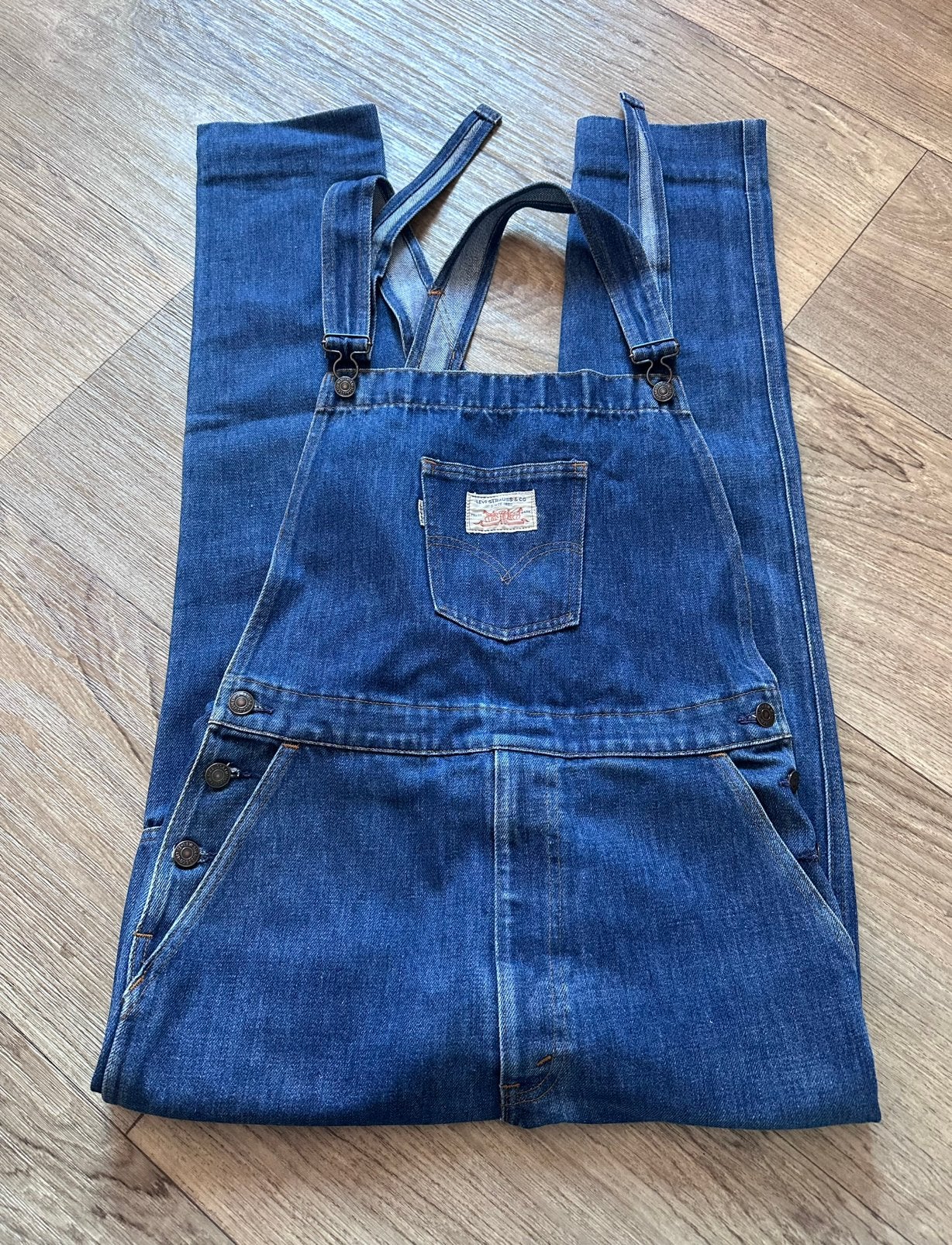 Vintage 70s Levis white tab tuinbroek maat S, Ophalen of Verzenden, Gedragen, Blauw, W28 - W29 (confectie 36)