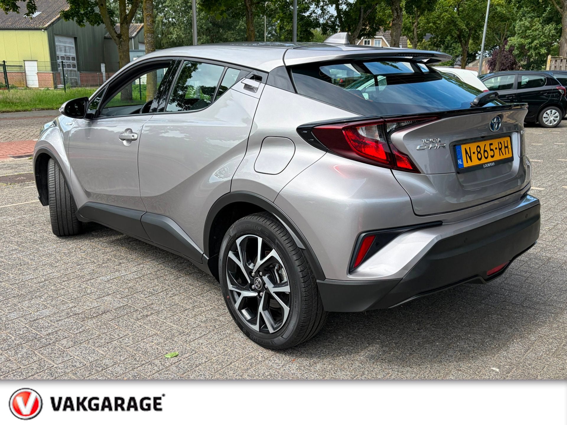 Toyota C-HR 1.8 Hybrid Dynamic Bovag rijklaarprijs !, Auto's, 12 maanden, Stof, 4 cilinders, 26 km/l