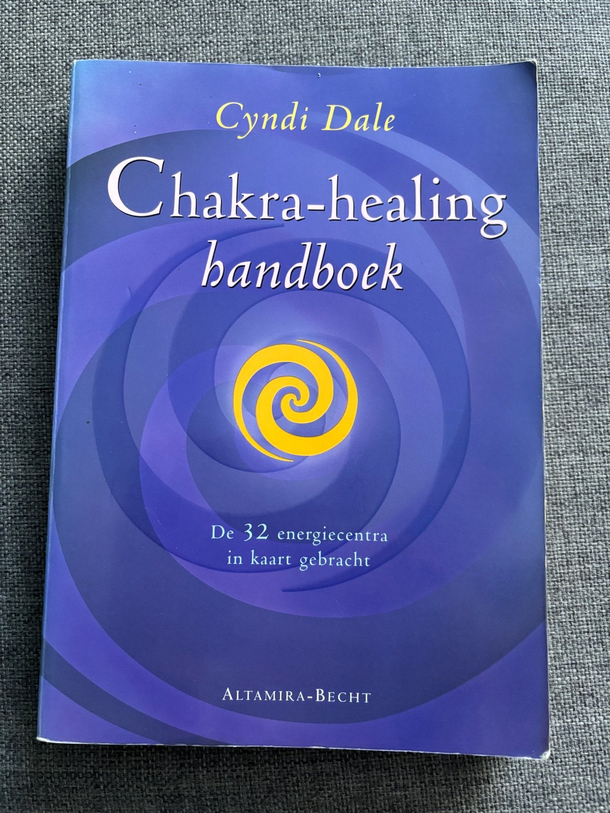 Chakra-healing handboek: De 32 energiecentra in kaart gebrac, Ophalen of Verzenden, Zo goed als nieuw, Spiritualiteit algemeen