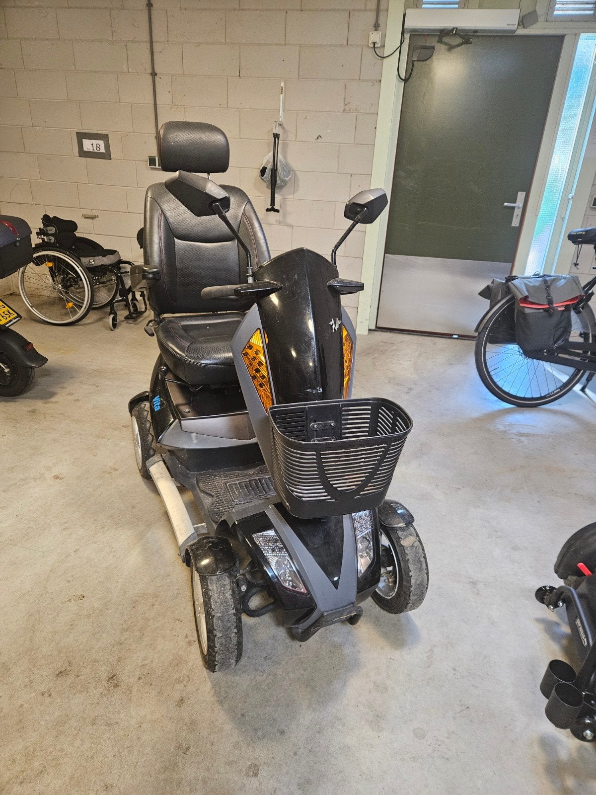 te koop vita scootmobiel, 16 t/m 25 km, Zo goed als nieuw, 16 km/u of meer, Ophalen