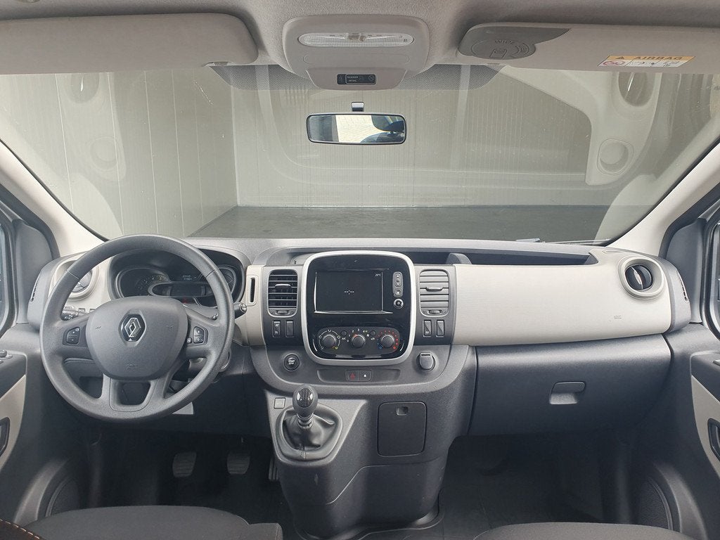 Renault Trafic 1.6 dCi T29 L2H1 DC Comfort Geen BTW/BPM!-Nav, Voorwielaandrijving, Gebruikt, 4 cilinders, Renault