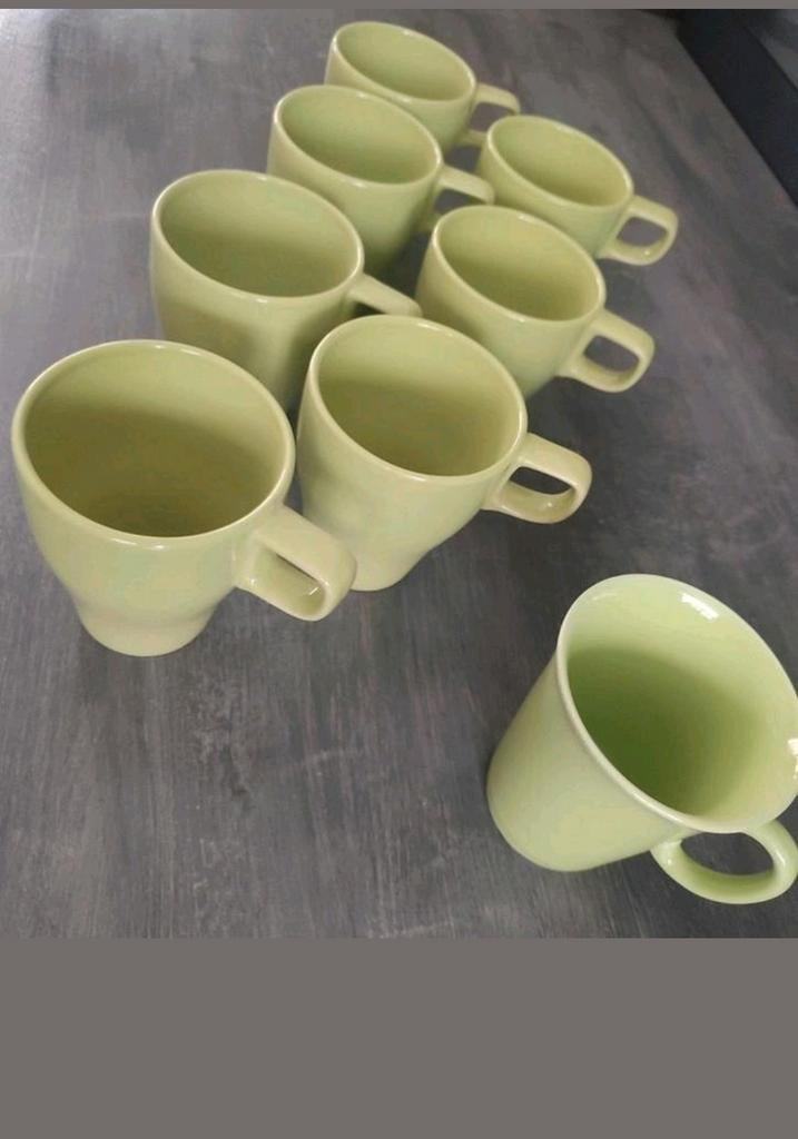 8 groene aardewerk mokken IKEA FARGRIK / Romania, Ophalen of Verzenden, Aardewerk, Overige stijlen, Kop(pen) en/of Schotel(s)