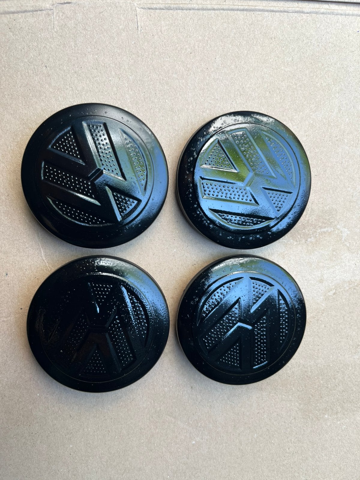 Vw naafdoppen VW  65 mm zwart gespuiten, Auto diversen, Wieldoppen, Ophalen of Verzenden, Gebruikt