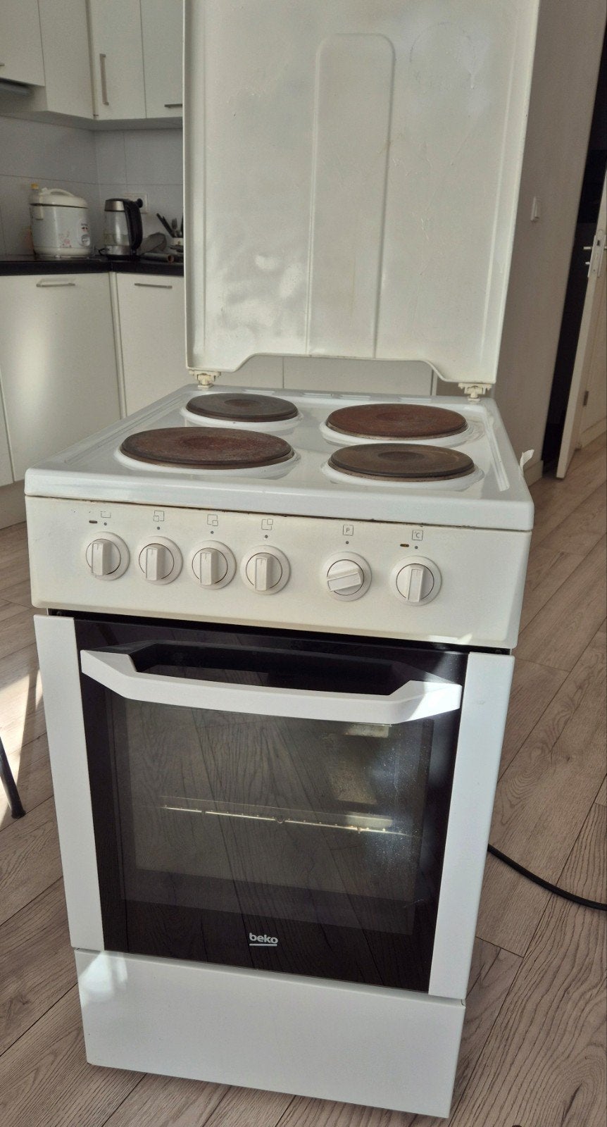 Elektrische oven met fornuis - Beko, Witgoed en Apparatuur, Ophalen, 4 kookzones, Zo goed als nieuw, Vrijstaand