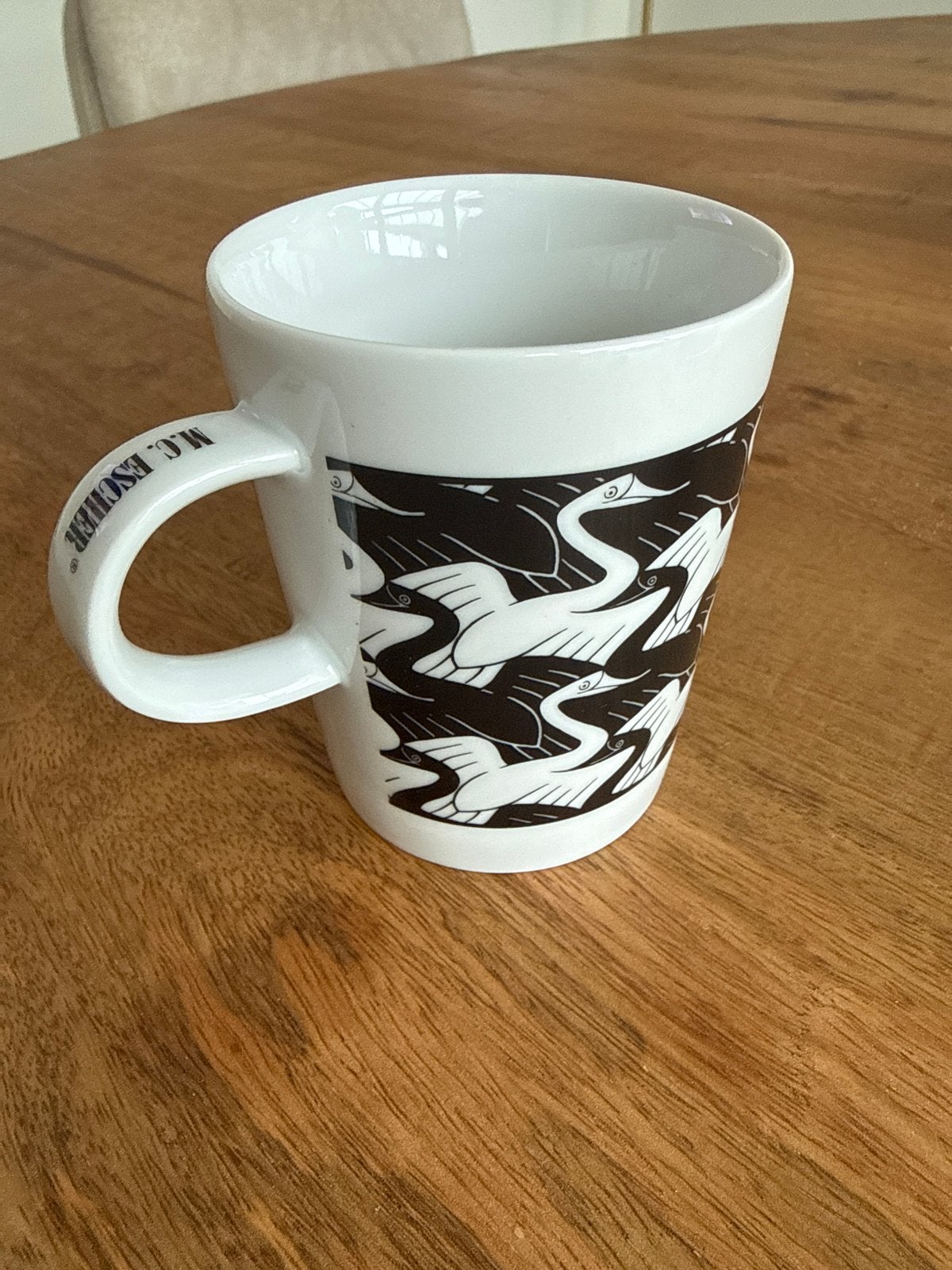 M.C. Escher Koffiekopje - Zwanen - Edition 1, Overige merken, Keramiek, Zo goed als nieuw, Overige stijlen