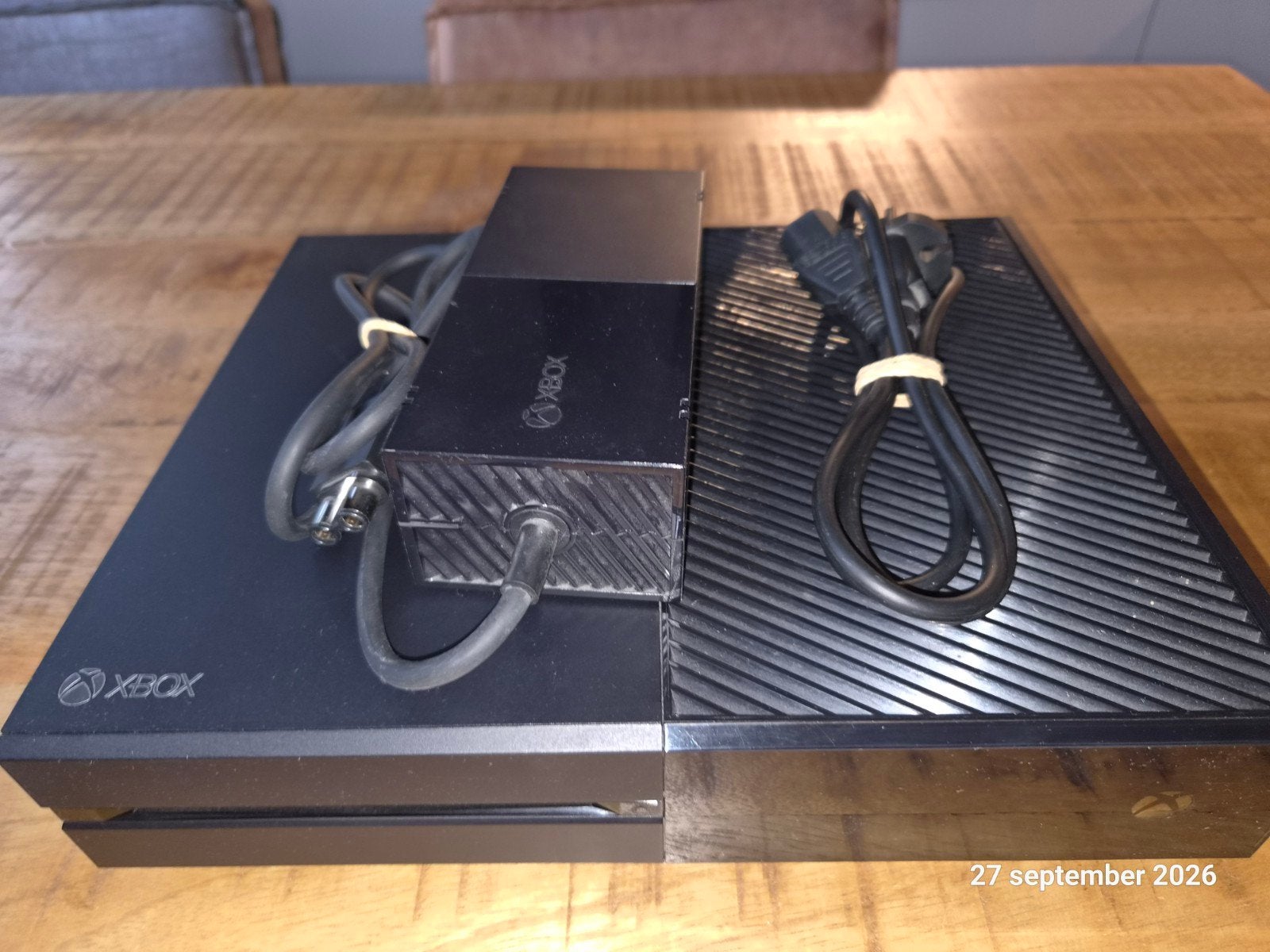 TEAB Xbox One model 1540 - Zonder controllers, Spelcomputers en Games, Ophalen, Xbox One, Zonder controller, 500 GB