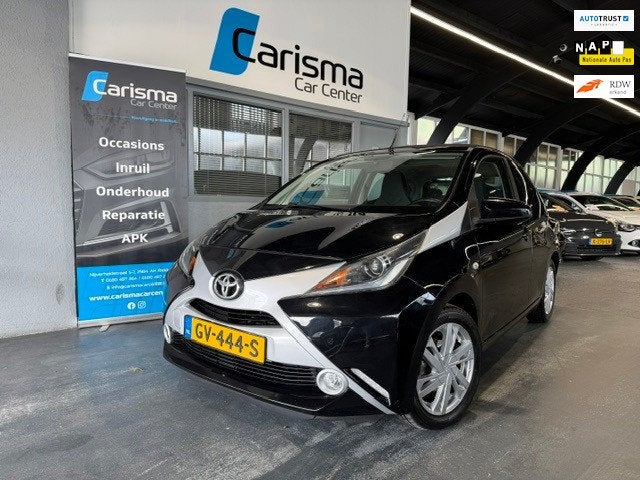 Toyota Aygo 1.0 VVT-i x-wave Vouwdak|Cruise|Navi|NAP, Voorwielaandrijving, Start-stop-systeem, Gebruikt, 4 stoelen