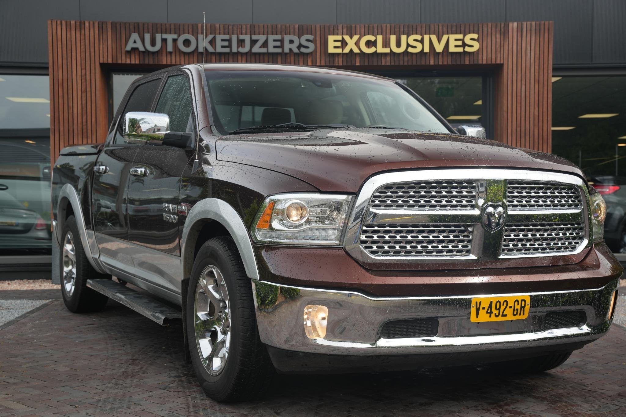 Dodge Ram 1500 5.7 V8 4x4 Quad Cab 6'4 84DKM Unieke auto, Auto's, Automaat, Euro 5, Stof, Gebruikt