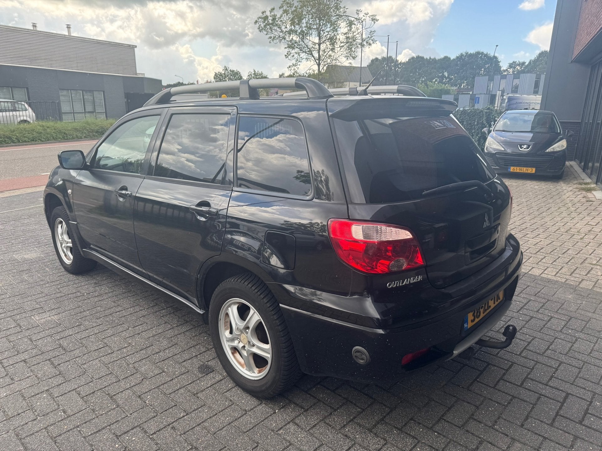 Mitsubishi Outlander Sport 2.0 Invite+ AIRCO TREKHAAK LPG NI, Auto's, Voorwielaandrijving, 136 pk, 4 cilinders, Zwart