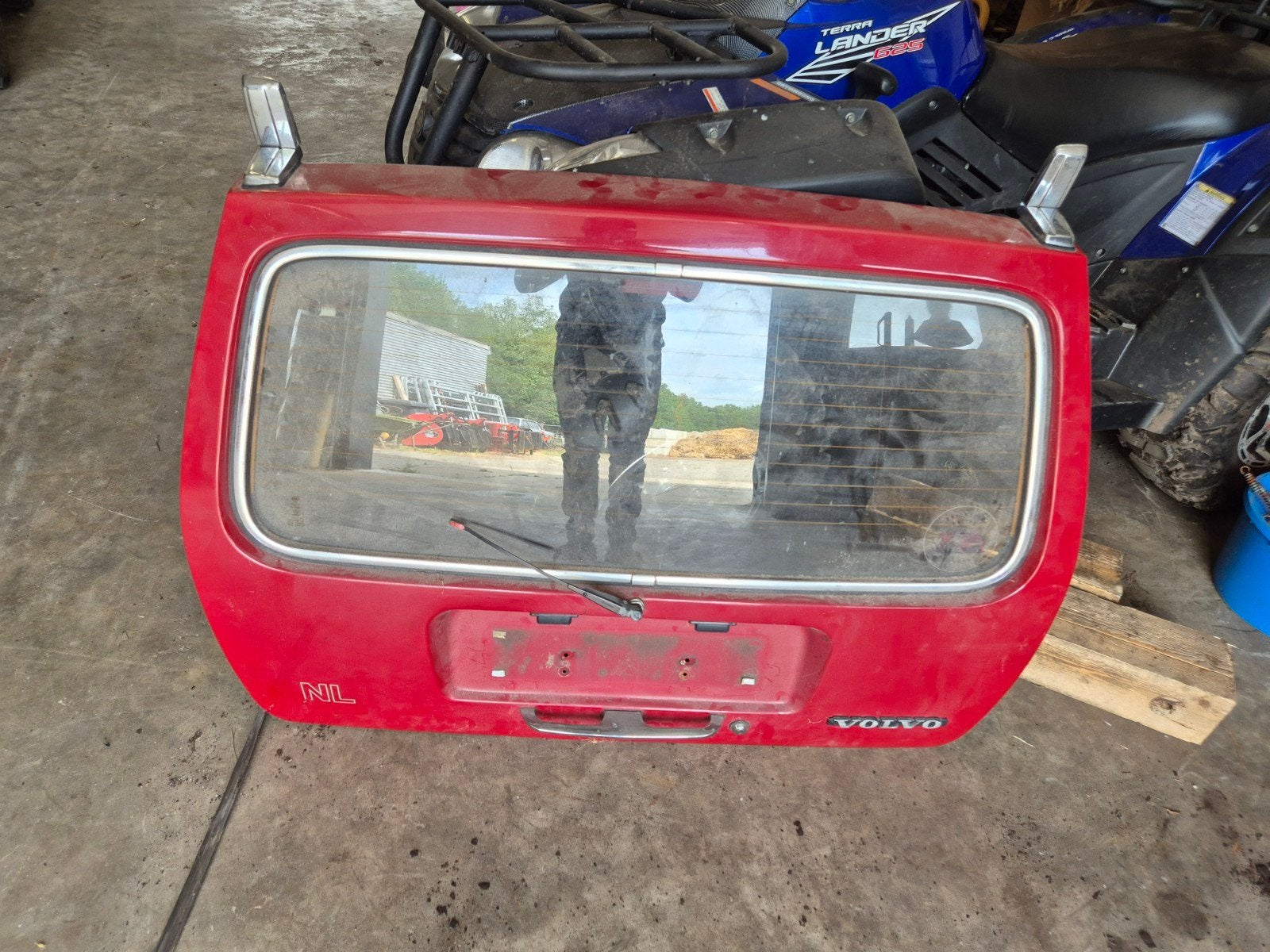 Achterklep volvo 140/240, Ophalen, Links, Volvo, Spatbord