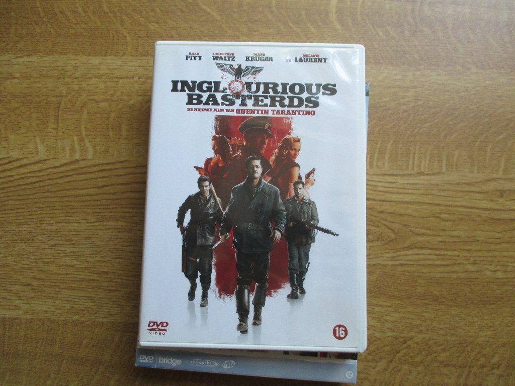 brad pitt: inglourious basterds (7), Alle leeftijden, Verzenden, Zo goed als nieuw