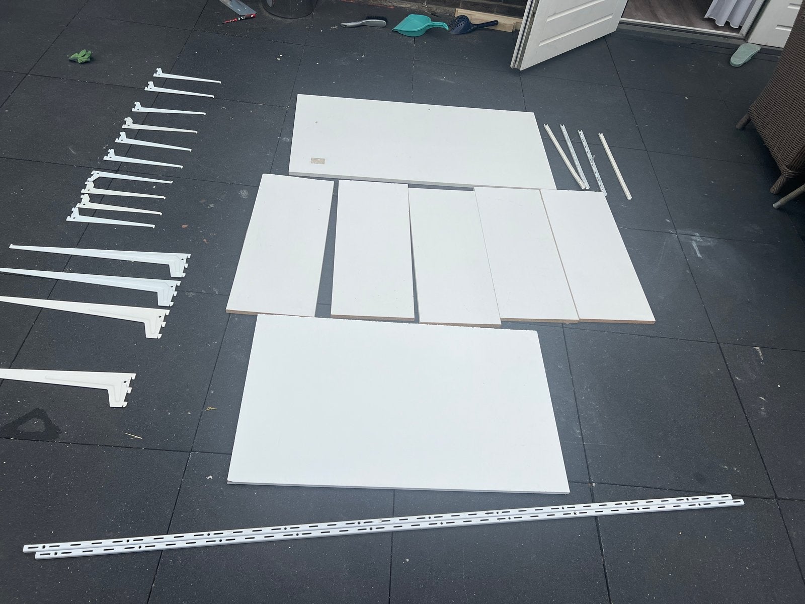 Witte wandplanken met dragers en rails, Ophalen of Verzenden, Gebruikt