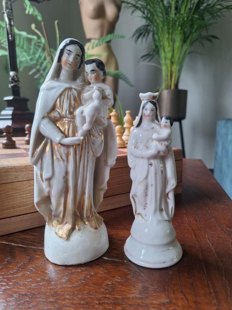 2 antieke porseleinen beeldjes, Antiek en Kunst, Antiek | Religie, Ophalen of Verzenden