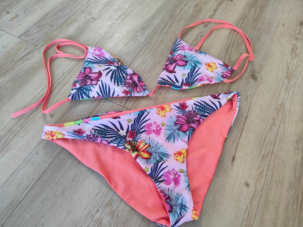 Omkeerbare bikini maat S met bloemenprint en strepen, Ophalen of Verzenden, Gedragen, Roze, Bikini