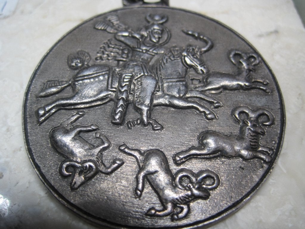 Oudheid design zilver hanger koninklijk jacht tafereel, Ophalen, Zo goed als nieuw, Zilver, Dier