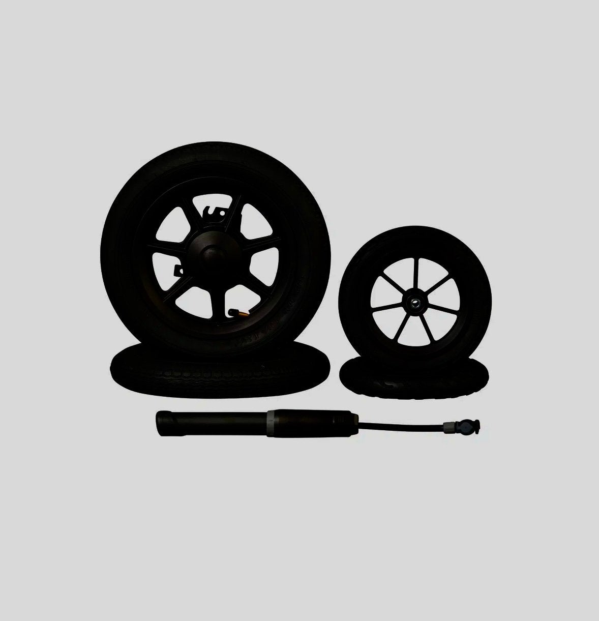 Gevraagd voor Rollz motion, 4 luchtbanden in goede staat, Diversen, Ophalen, Zo goed als nieuw, Duwrolstoel