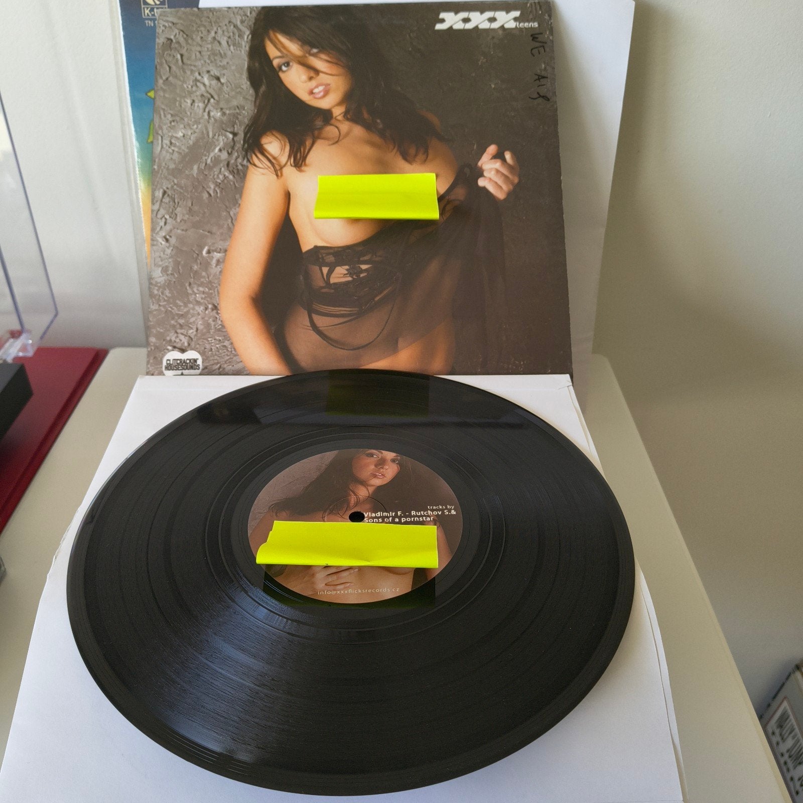 EP Vladimir F. Rutchov S. & Sons of a pornstar - Wildstyle, Gebruikt, 10 inch, Ophalen of Verzenden, Elektronisch