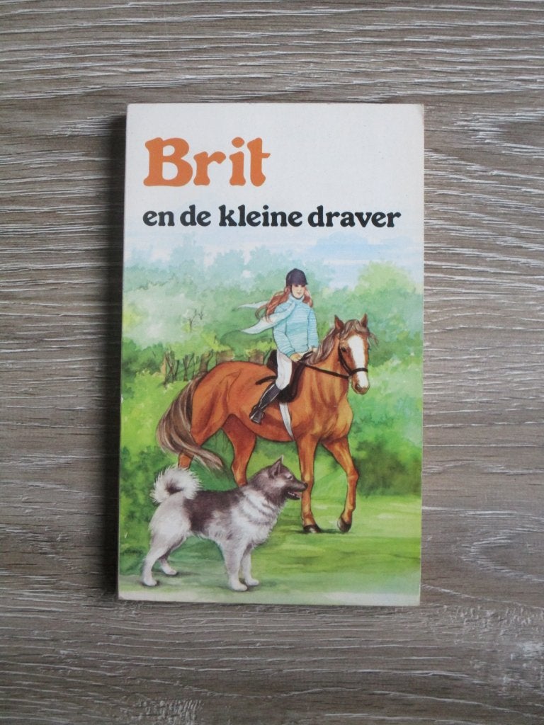 Brit en de kleine draver - Marie Louise Rudolfsson, Ophalen of Verzenden, Gelezen, Fictie algemeen