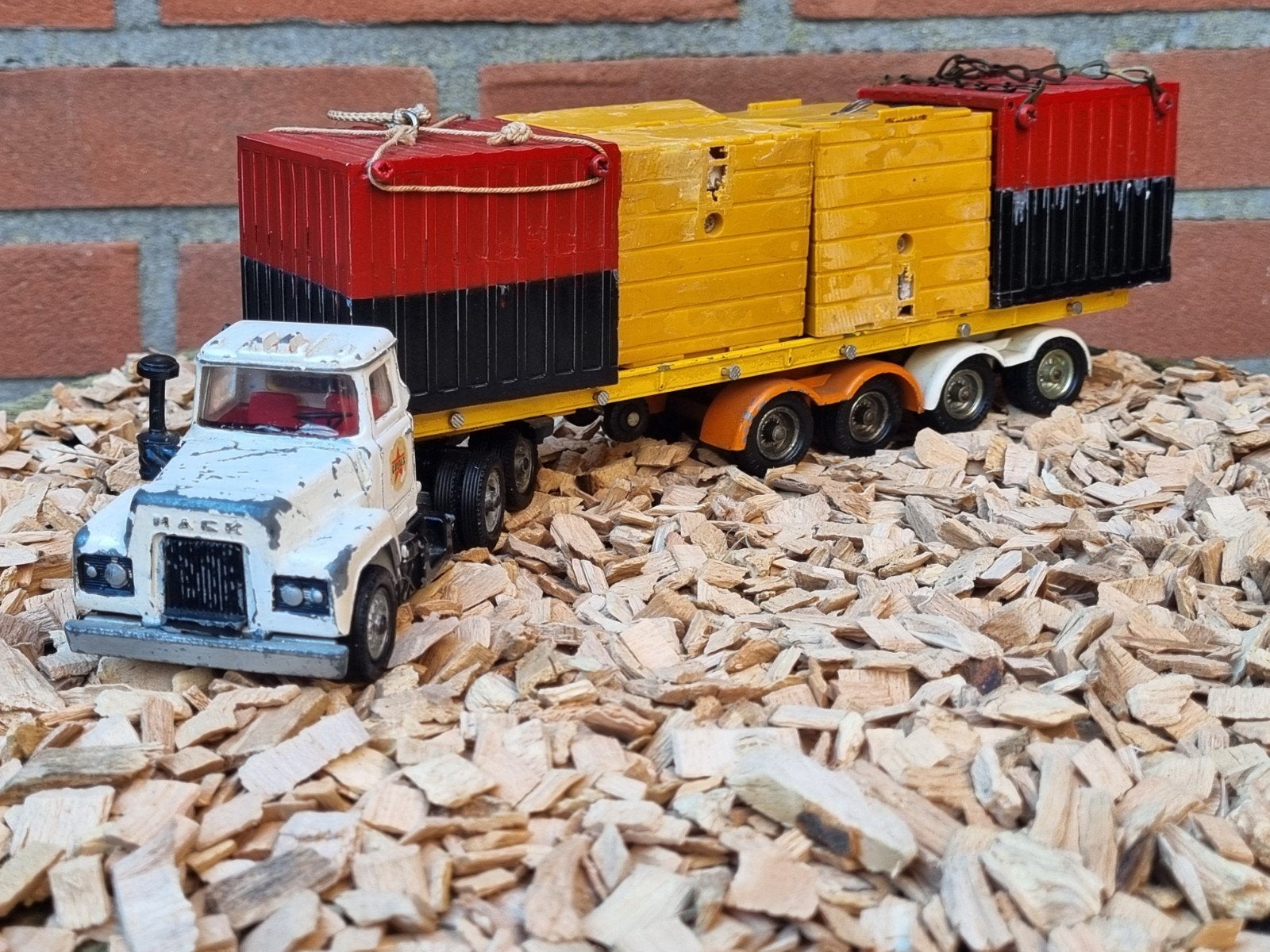 Vintage Corgi Major Mack Truck met oplegger en containers, Ophalen of Verzenden, Gebruikt